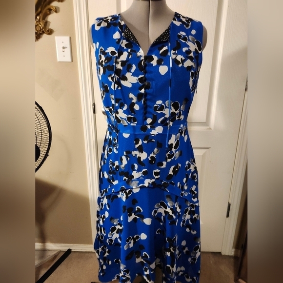 CABI Untamed Electric Blue Floral  Dress in sz medium - Picture 8 of 16